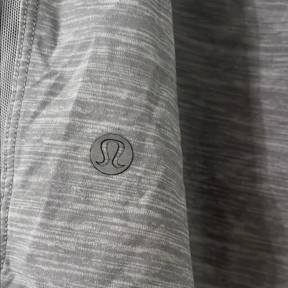 Lululemon Men's Gray Athletic Shorts - Picture 2 of 10